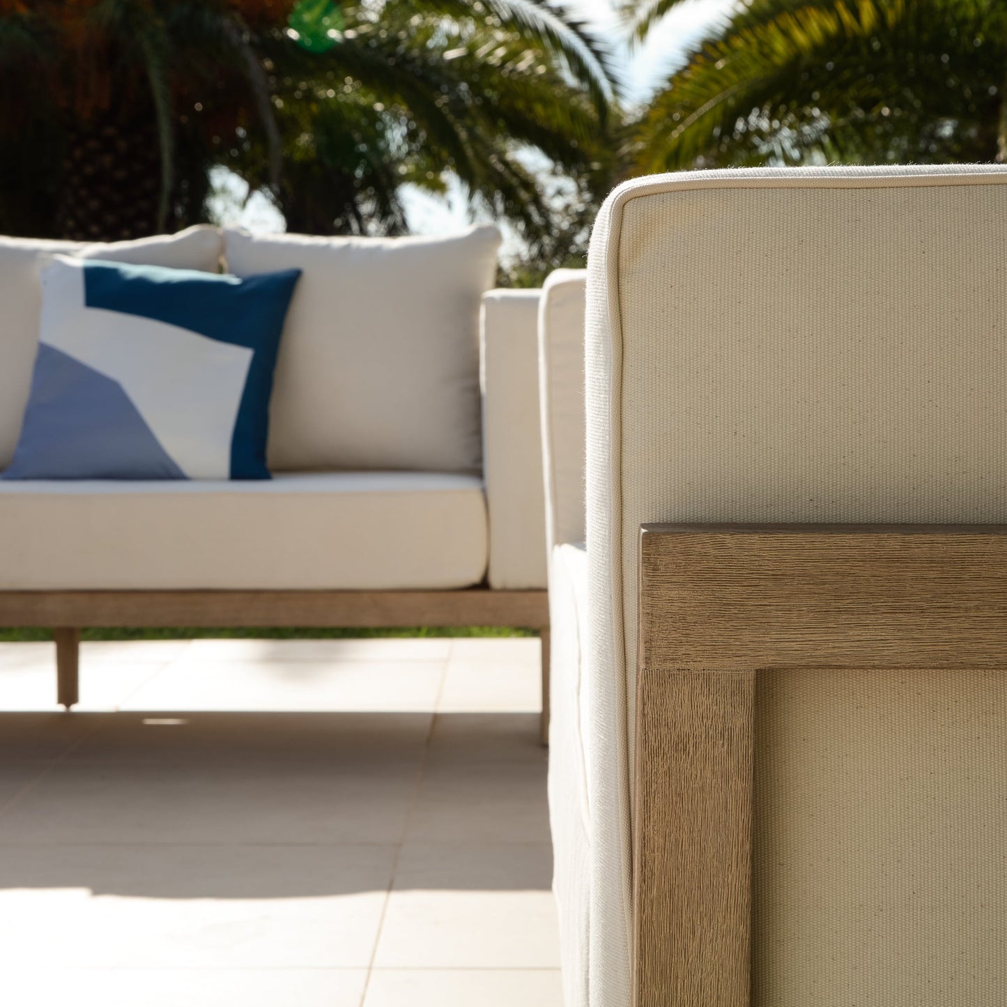 Akira 5 Seater Wooden Garden Set with Coffee and 2 Akira Side Tables