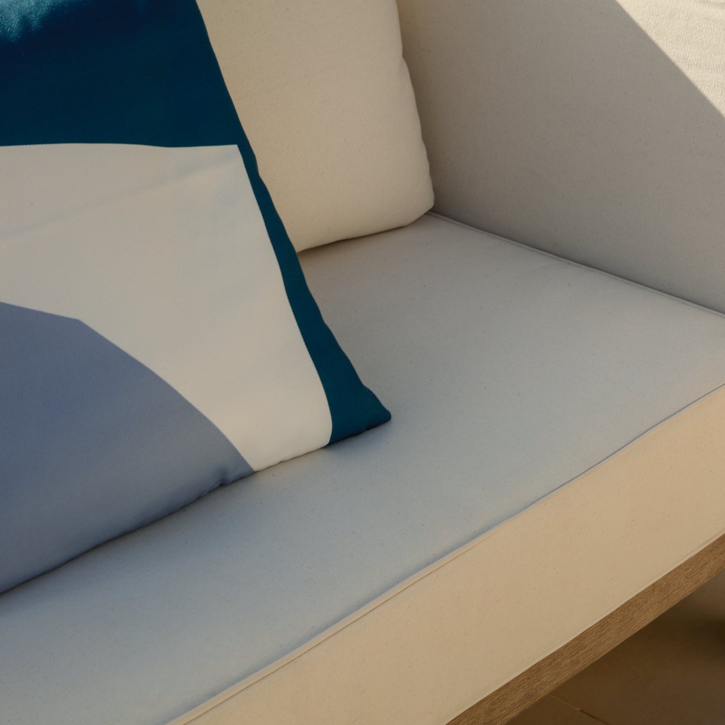 Akira 5 Seater Wooden Garden Set with Coffee and 2 Akira Side Tables