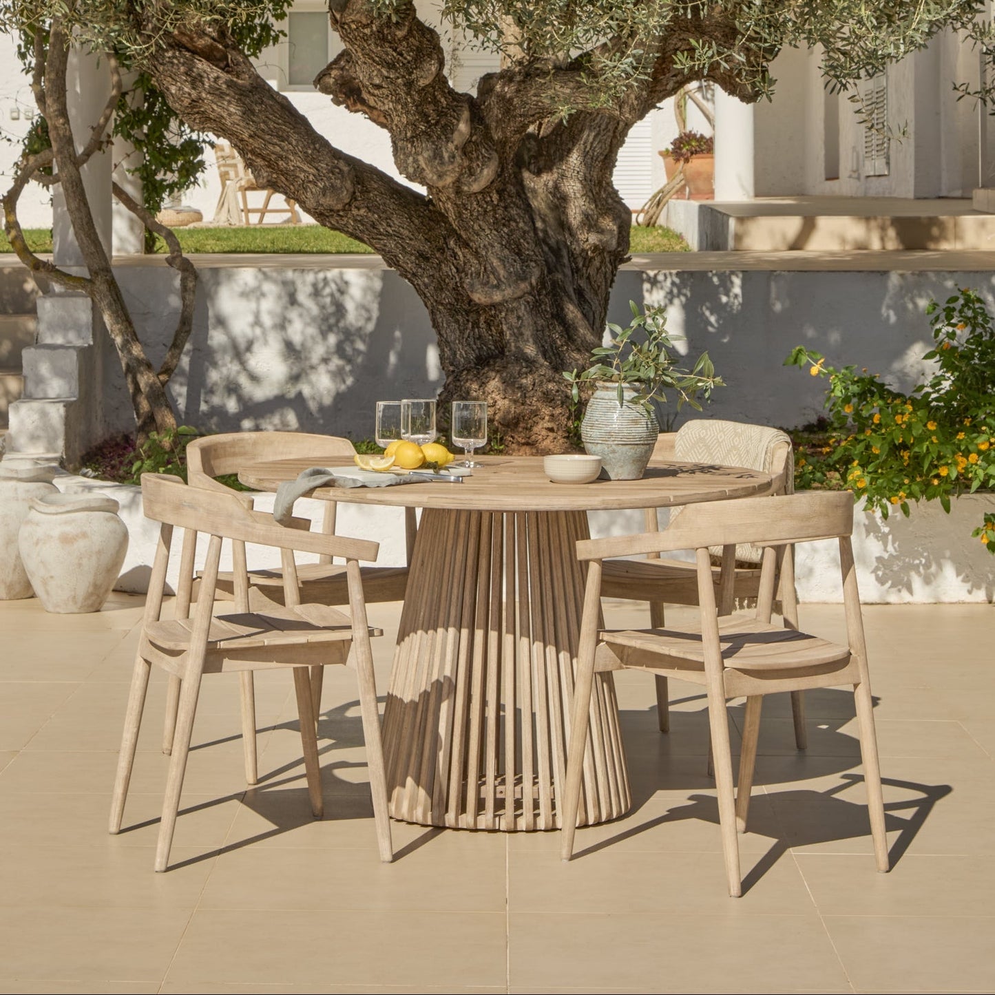 Willow Round Wooden Garden Table - Brushed Light Acacia