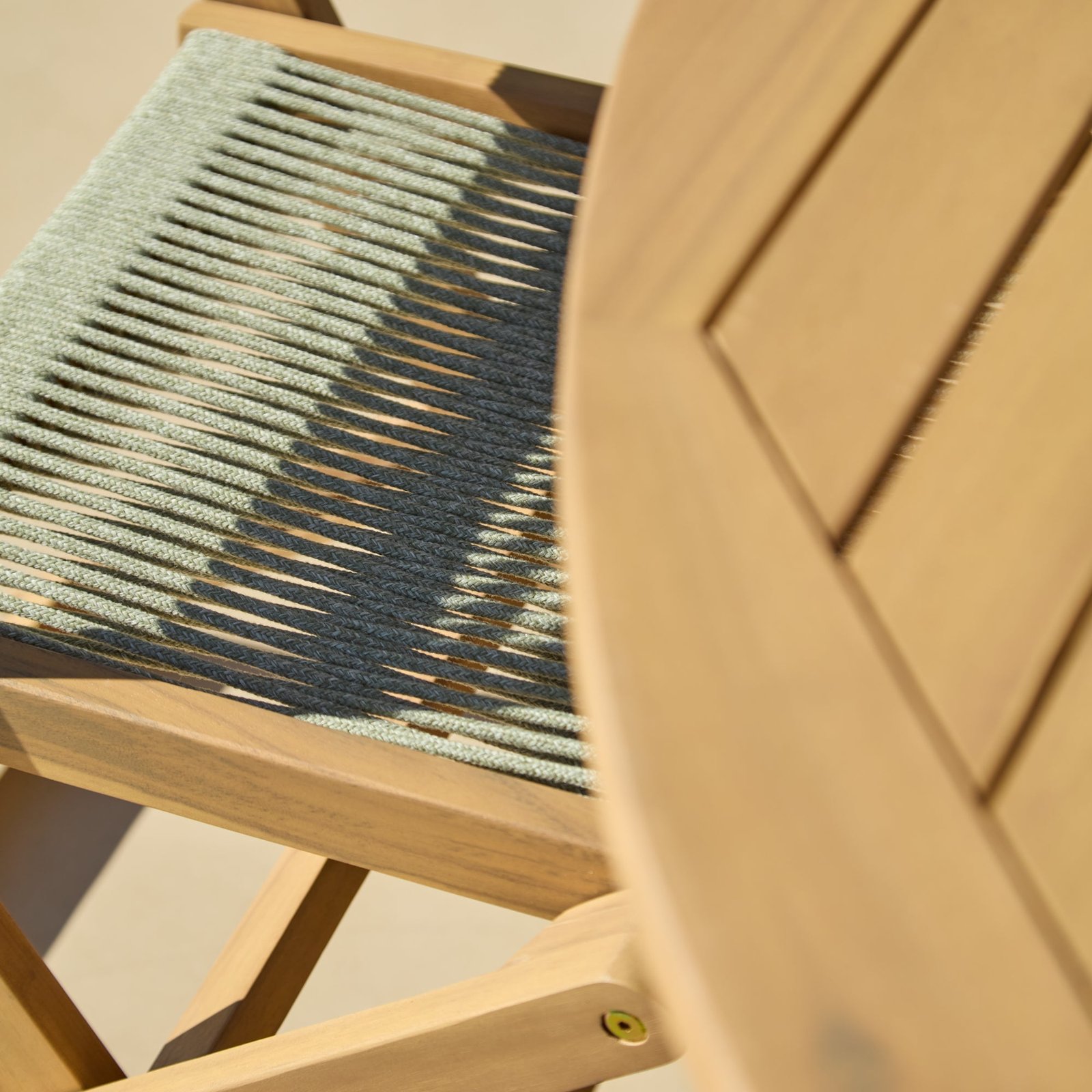 Ashby 4 Seater White Acacia Garden Dining Set with Cove Green Rope Chairs - 130cm - Image 4