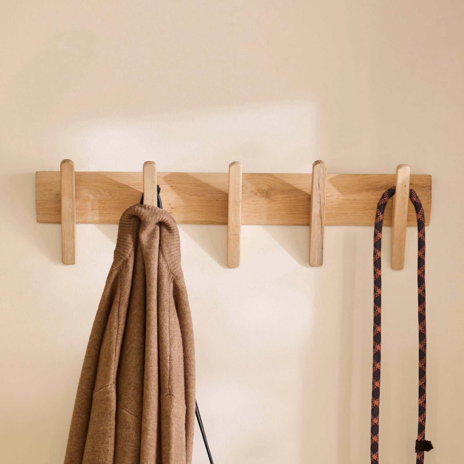 Roe Small Whitewash Oak Coat Rack - Image 4