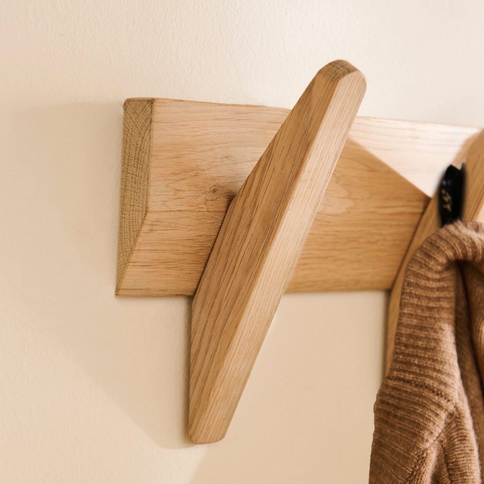 Roe Small Whitewash Oak Coat Rack - Image 6
