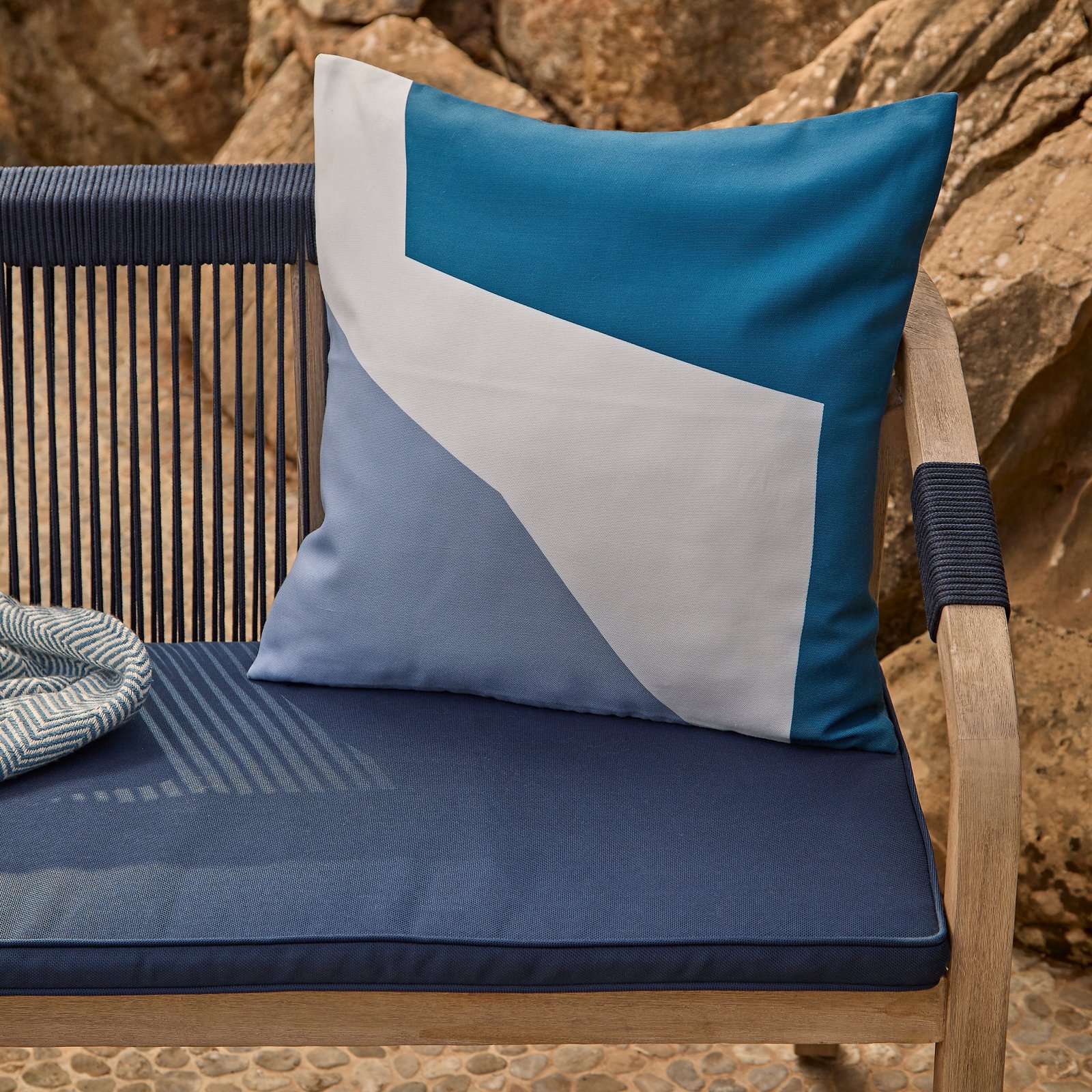 Shiro Wooden Garden Bench - Navy - Image 11