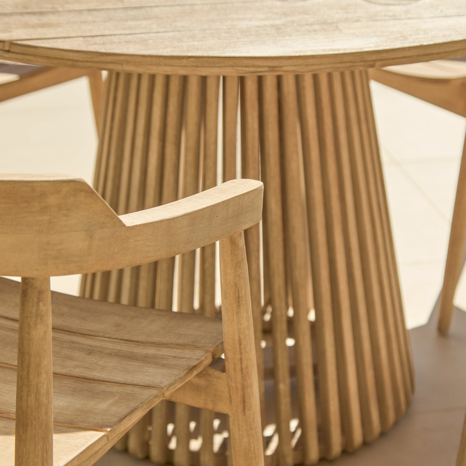 Willow Round Wooden Garden Table - Brushed Light Acacia - Image 5